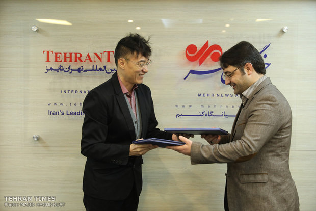 Tehran Times, Xinhua sign co-op agreement