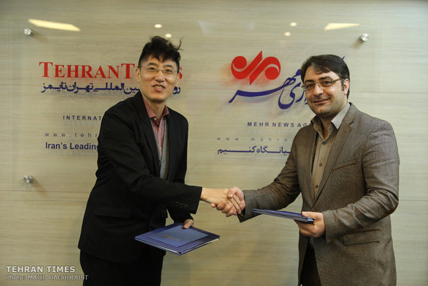 Tehran Times, Xinhua sign co-op agreement