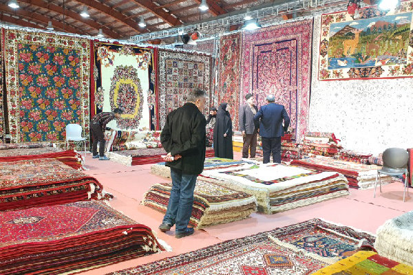 یازدهمین نمایشگاه تخصصی فرش دستباف در قزوین گشایش یافت