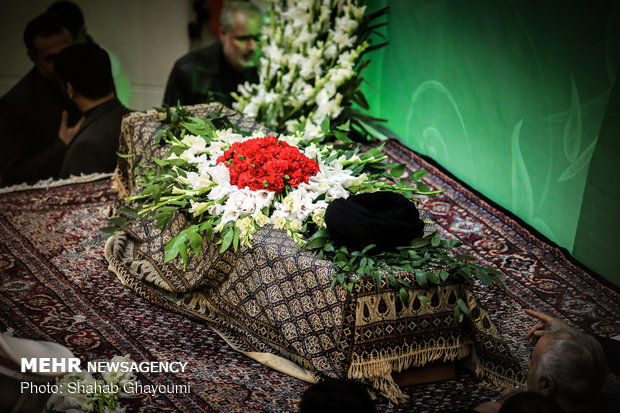 علوی و شهیدی در مراسم تدفین آیت‌الله هاشمی شاهرودی حضور می‌یابند