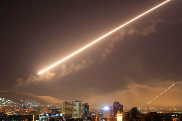 شلیک سوریه به جنگنده های صهیونیستها/ پدافند هوایی اسرائیل فعال شد