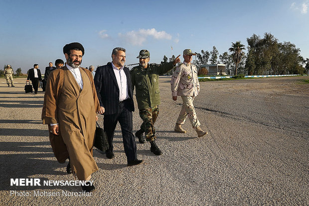 Iranian MPs visit border post, patrol bases