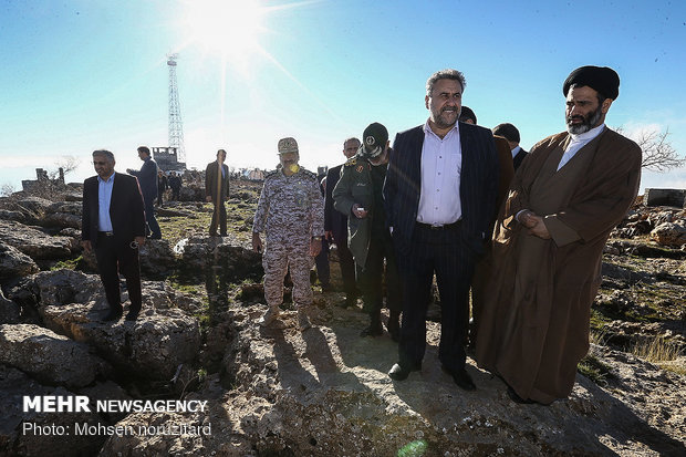 Iranian MPs visit border post, patrol bases