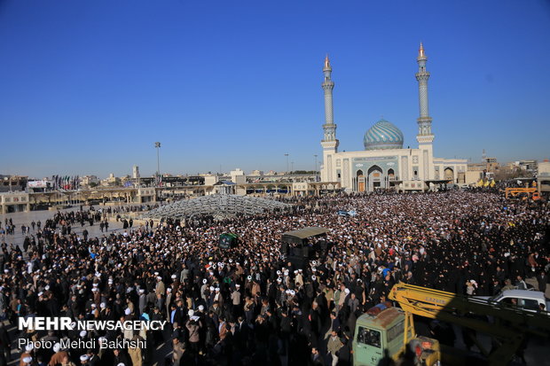 تشييع جثمان آية الله السيد محمود هاشمي شاهرودي بمدينة قم