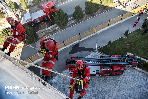 Quake drills at Ferdowsi University