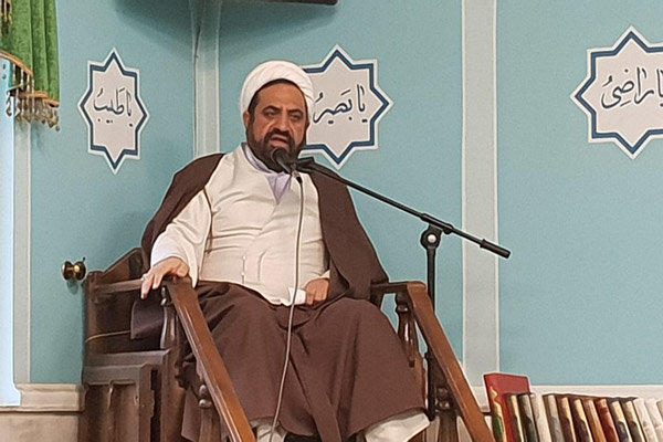 ۹ دی ماه نمونه ای از حرکت بصیرتی مردم در دفاع از نظام است