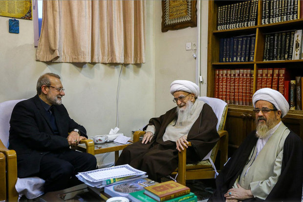لاریجانی با مراجع تقلید و علمای قم دیدار کرد