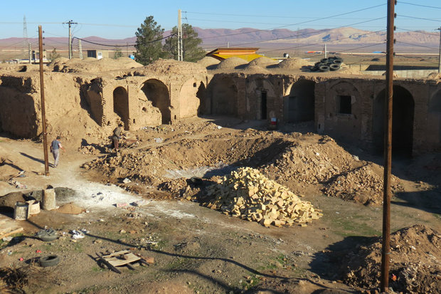 مرمت کاروانسرای طرلاب در قم آغاز شد