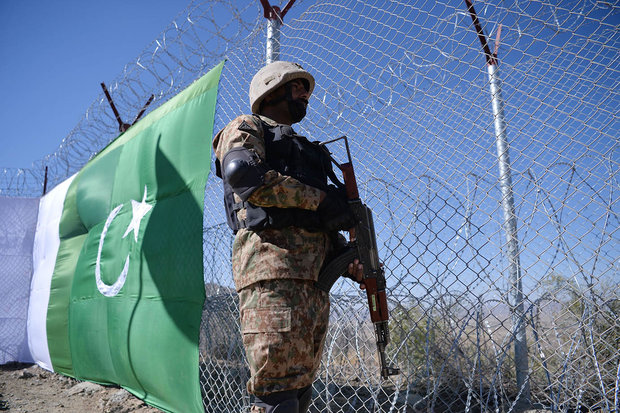 Pakistan fencing Afghan border to curb infiltration