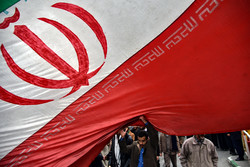 ملت ایران در یوم الله ۹ دی طومار فتنه‌گران را در هم پیچید