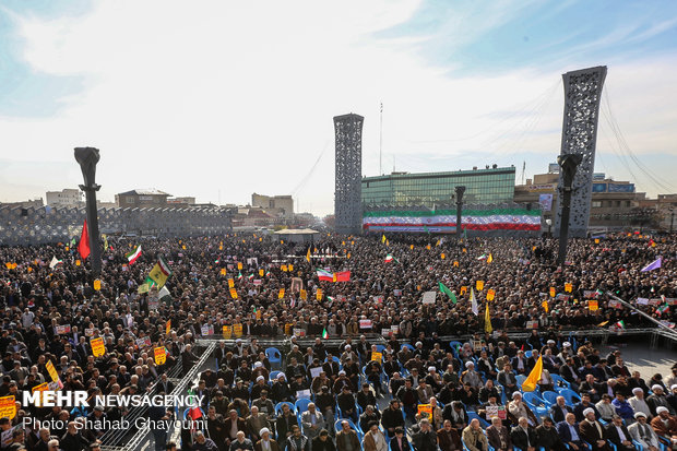 مراسم بزرگداشت یوم الله ۹ دی در میدان امام حسین (ع)