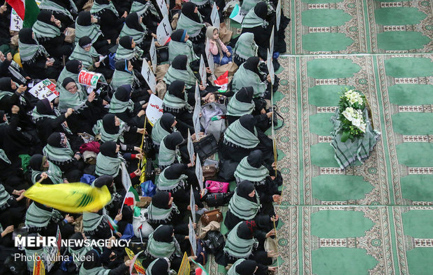 مراسم بزرگداشت یوم الله نهم دی ماه، بعد از ظهر یکشنبه در تبریز برگزار شد.