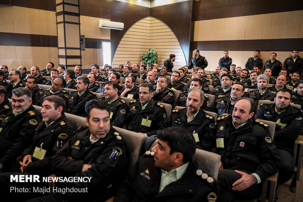 همایش فرماندهان و مدیران فرماندهی انتظامی تهران بزرگ