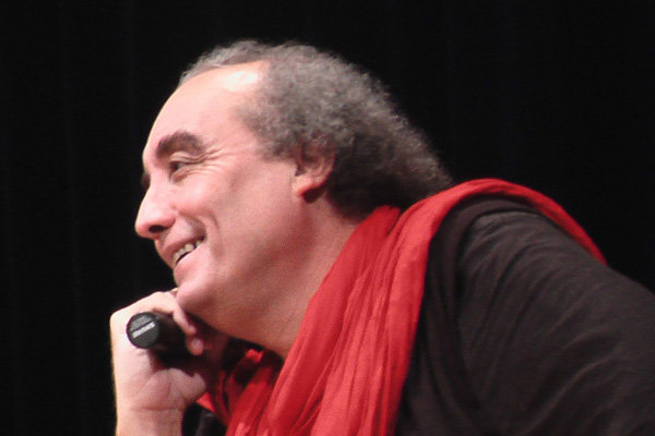 الروائي الجزائري "واسيني الأعرج" يشارك في مؤتمر ادبي وسينمائي في إيران