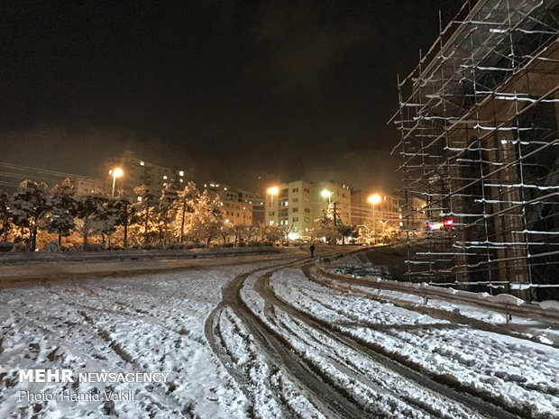 First winter snow blankets Tehran