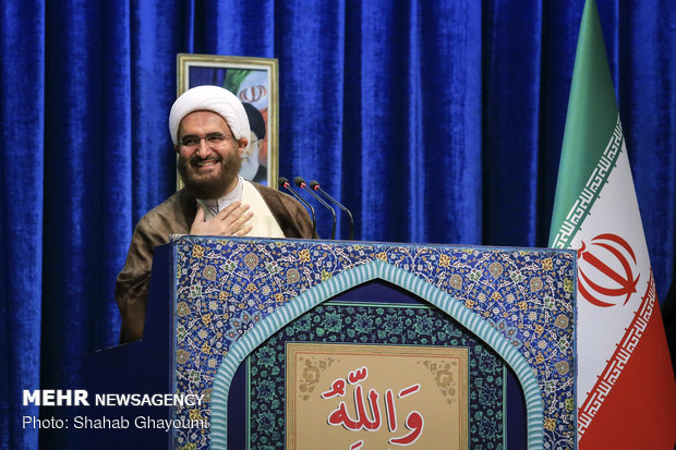 اولین نمازجمعه تهران به امامت حجّت‌الاسلام حاج‌علی‌اکبری