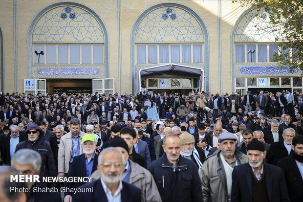 اولین نمازجمعه تهران به امامت حجّت‌الاسلام حاج‌علی‌اکبری
