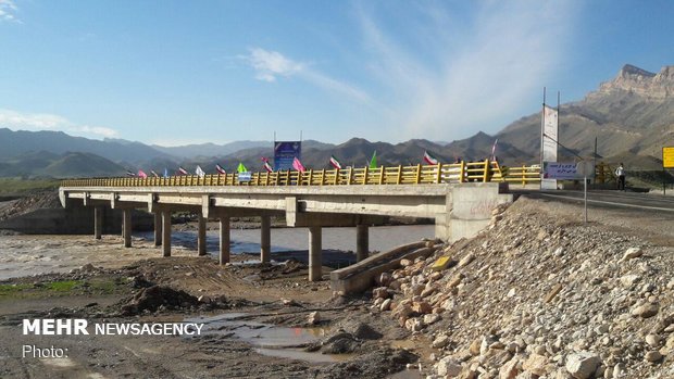 ساخت ۹ پل بر روی آبنماهای محور جاسک - میناب