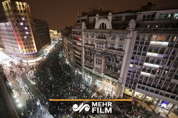 VIDEO: Thousands of Serbians stage anti-govt. protests in Belgrade