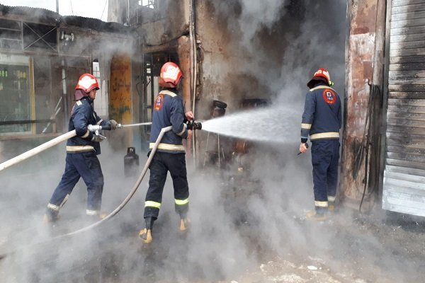 انفجار و آتش سوزی کارگاه غیرمجاز شارژ کپسول گاز مایع در همدان