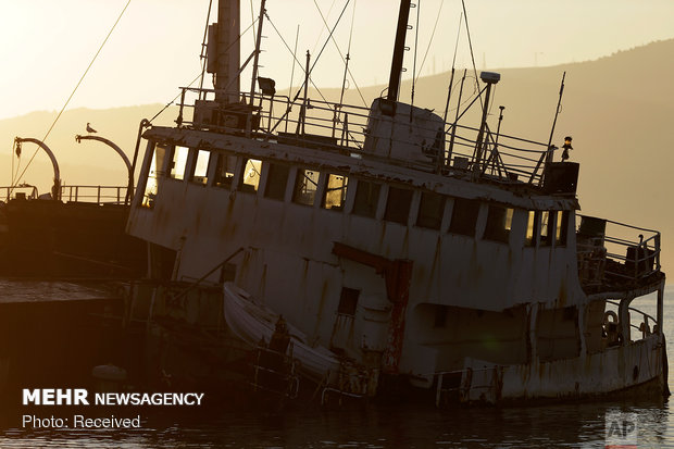 پاکسازی سواحل یونان از لاشه کشتی ها‎
