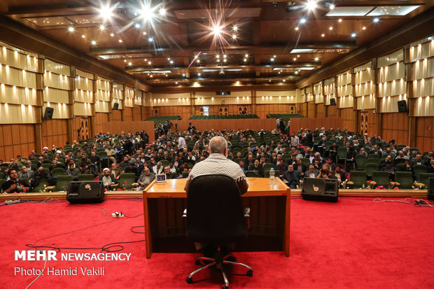 المؤتمر الثاني لرواة الثورة الاسلامية في ايران / صور