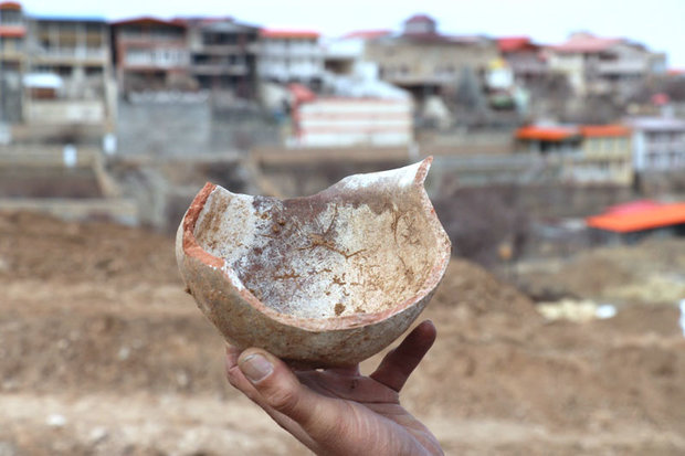 کشف گورستان مربوط به دوران پیش از اسلام در روستای خاوه قم