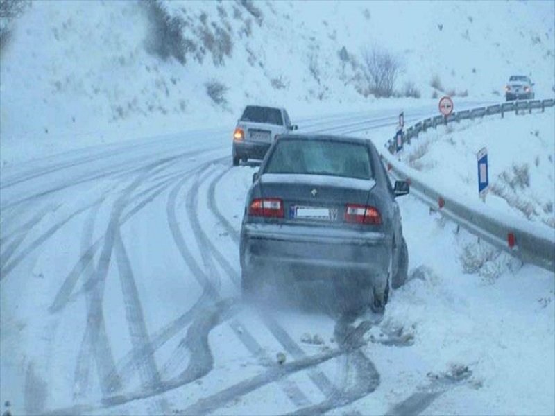 یخ زدگی جاده های کوهستانی گلستان/ تردد با زنجیرچرخ ممکن است