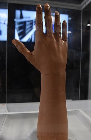 پروتز دست هوشمند با پرینتر سه بعدی ساخته شد (+عکس)