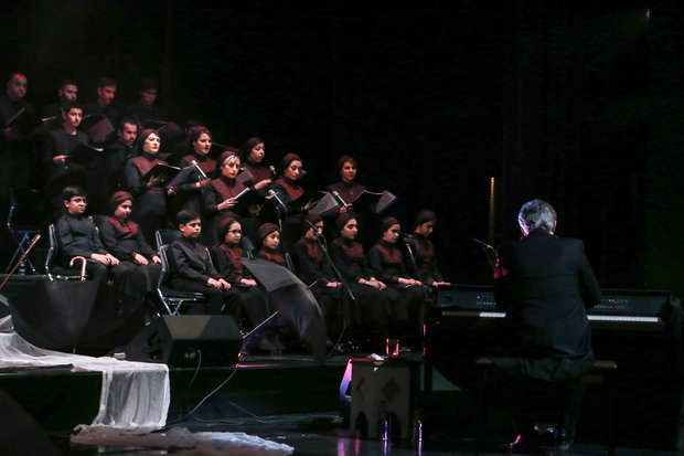 Namira Choir stages concert at Vahdat HAll