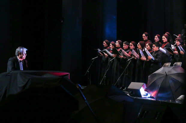 Namira Choir stages concert at Vahdat HAll