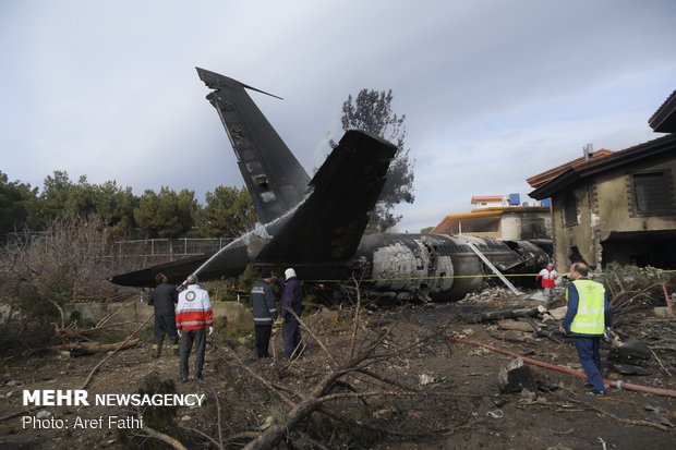 مشاهد من حادث تحطم طائرة "بوينغ 707" في غرب طهران