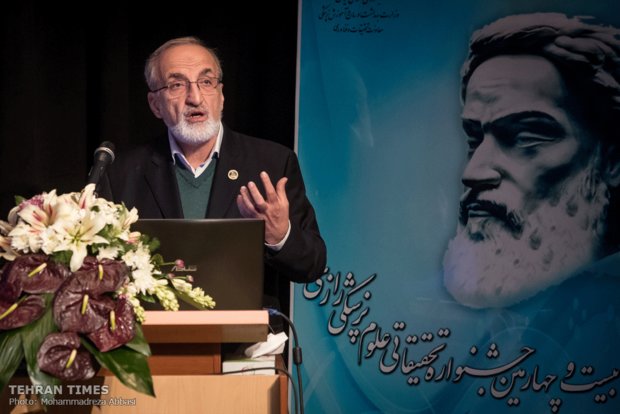 Top researchers, centers honored at  Razi festival
