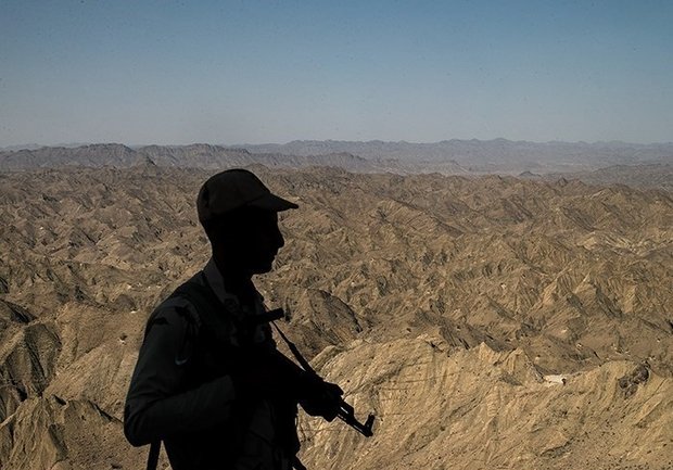 Afghanistan releases two Iranian border guards detained for "illegal crossing"