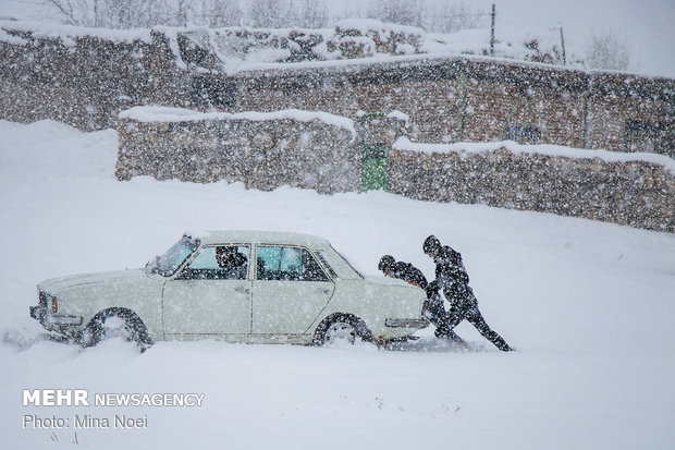 Plowing snow from roads of East Azerbaijan province