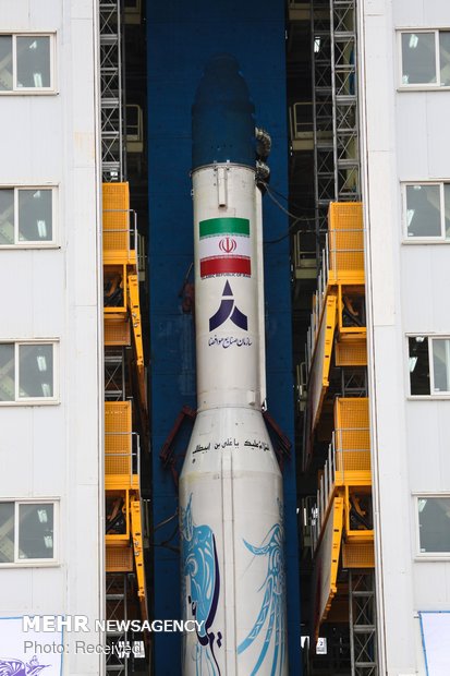 اطلاق قمر "بيام" الصناعي على متن صاروخ "سيمرغ"
