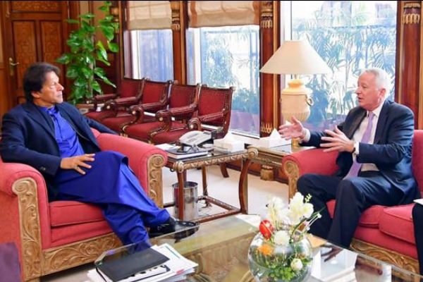 دیدار سفیر پیشین آمریکا در پاکستان با «عمران خان»