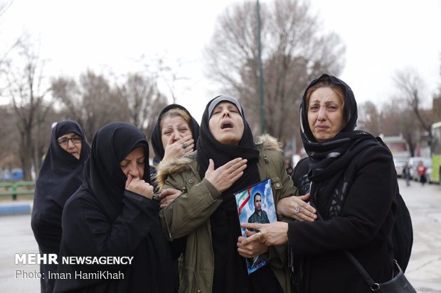 مراسم تشییع پیکر مطهر شهدای حادثه سقوط هواپیمای بوئینگ 707 در همدان - شهیدان مصطفی محمودی و حمید رضا لطفیان