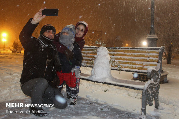 Tabriz lies under snow blanket