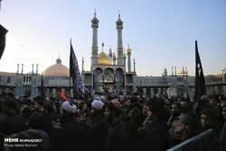 Pilgrims mourn martyrdom of Prophet’s daughter