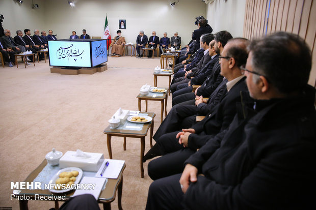 دیدار جمعی از مسئولان و محققان پژوهشکده علوم شناختی با رهبر انقلاب