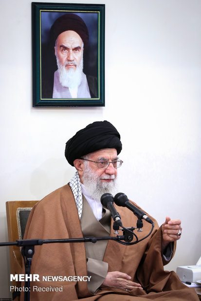 دیدار جمعی از مسئولان و محققان پژوهشکده علوم شناختی با رهبر انقلاب