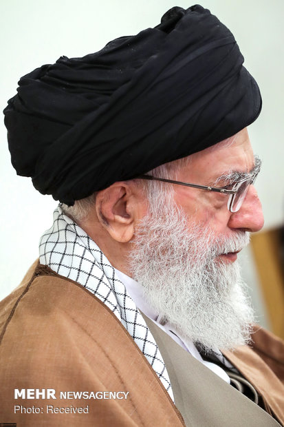دیدار جمعی از مسئولان و محققان پژوهشکده علوم شناختی با رهبر انقلاب