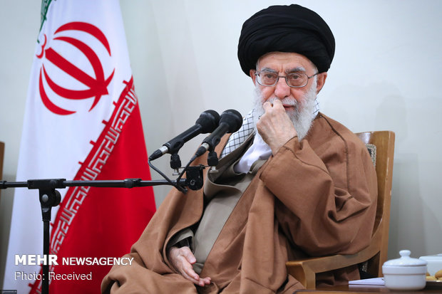 دیدار جمعی از مسئولان و محققان پژوهشکده علوم شناختی با رهبر انقلاب