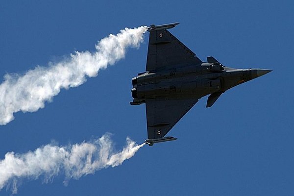 فرانس ، رافائل 12 جنگی طیارے مصر کو فروخت کرےگا