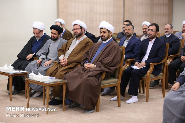 دیدار مسئولان دفتر تبلیغات اسلامی با رهبر انقلاب