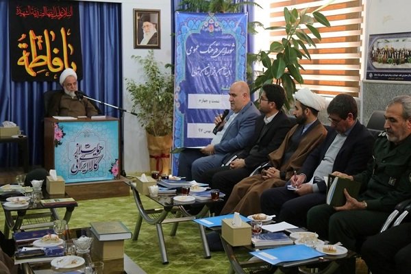 بهره مندی از بزرگان عشایر برای پیشبرد مباحث فرهنگی