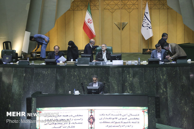 Iran FM Zarif in the Parliament