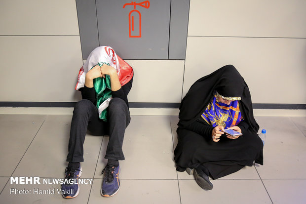 Tehraners watch Iran's semifinal match vs Japan