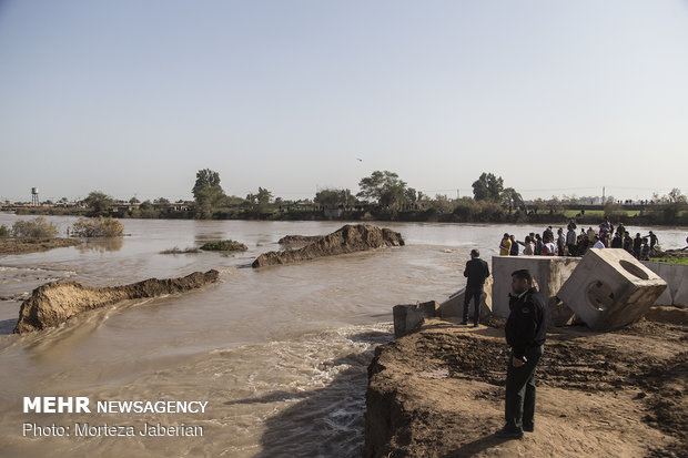 Severe flood hits SW Iran